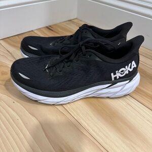 HOKA Clifton 8 women’s size 7.5